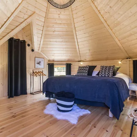 Le Cocon Des Cinq Sens - L'insolite * Haute-Goulaine